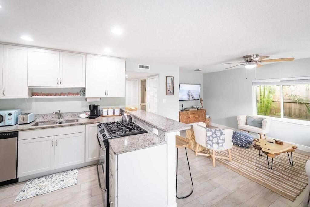 Beach House W/Putting Green/Game Rm/Rooftop Deck Cocoa Beach Exteriör bild